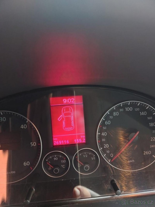 Volkswagen Tiguan 2,0   Sedmimístný +Tažné zaříz