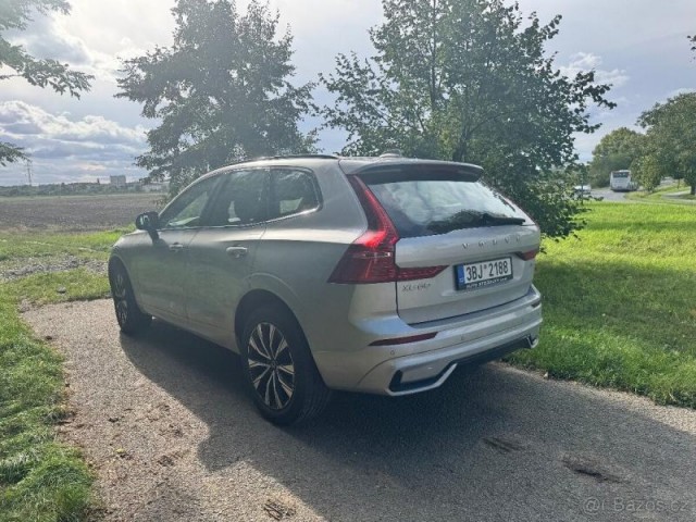 Volvo XC60 B4 D PLUS DARK