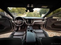 Volvo XC60 B4 D PLUS DARK