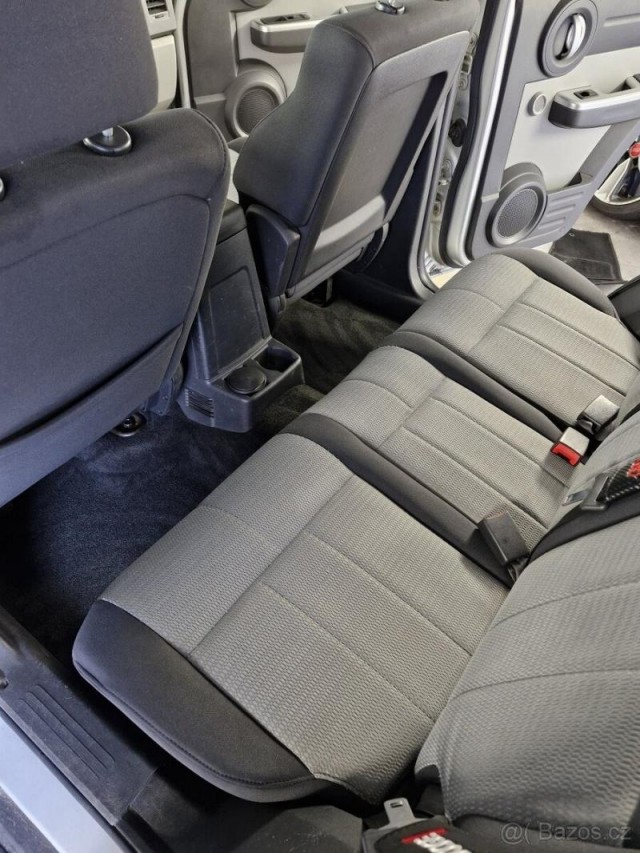 Dodge Nitro 2,8   L CRD