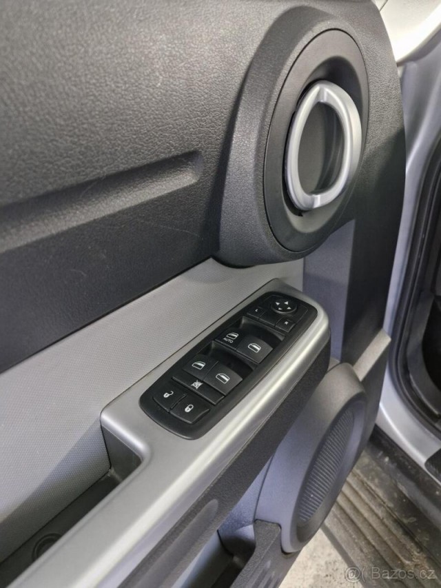 Dodge Nitro 2,8   L CRD