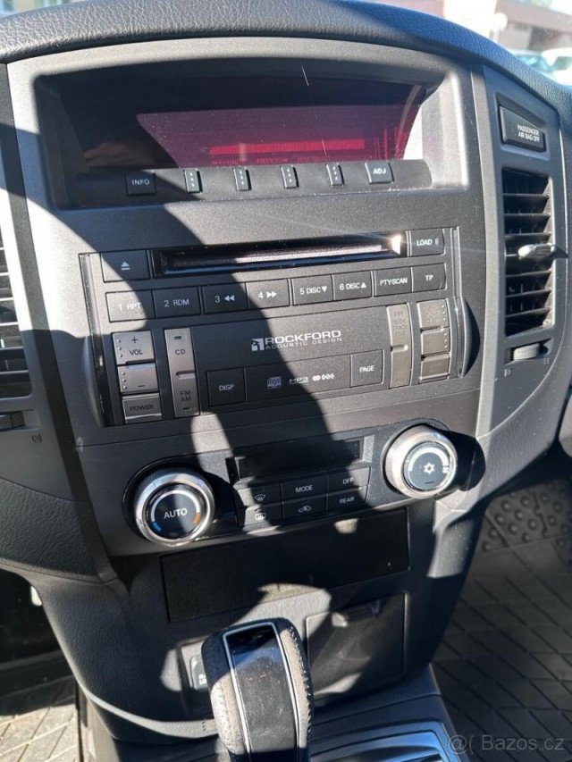 Mitsubishi Pajero 3,2   ( 147 kW)