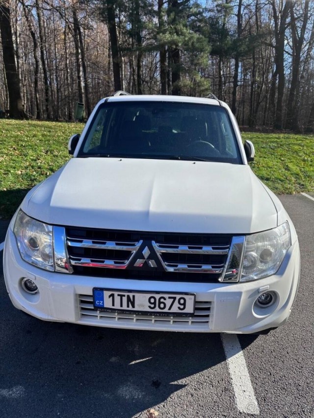 Mitsubishi Pajero 3,2   ( 147 kW)