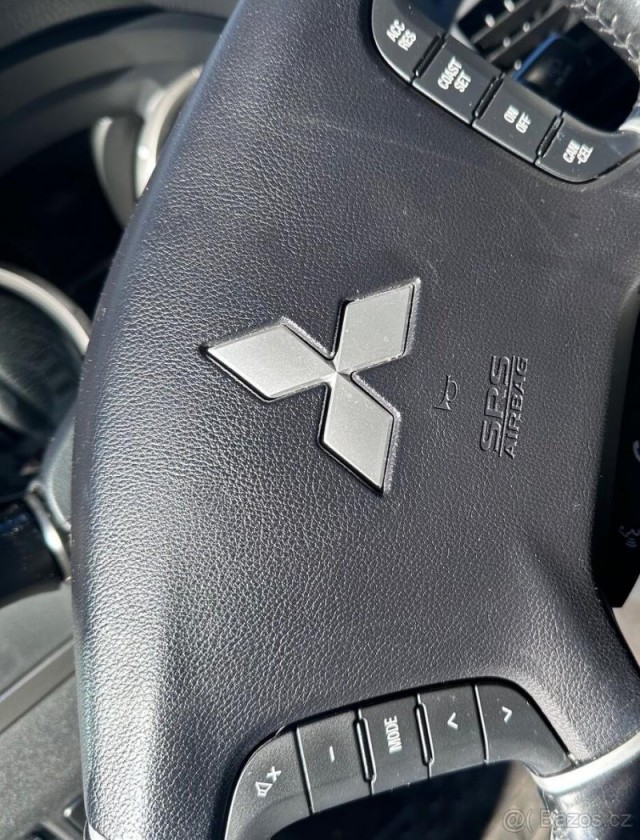 Mitsubishi Pajero 3,2   ( 147 kW)