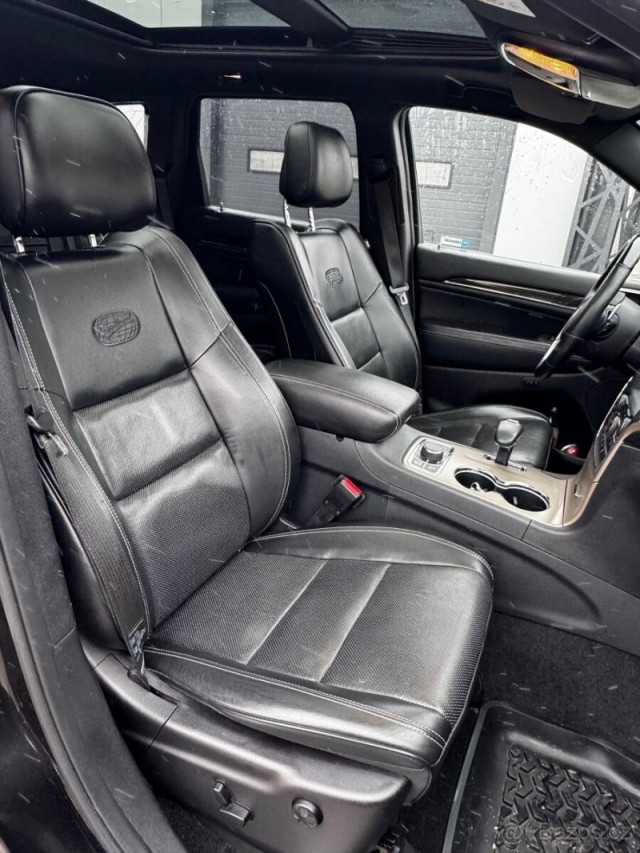 Jeep Grand Cherokee 3,0   OVERLAND, DPH,