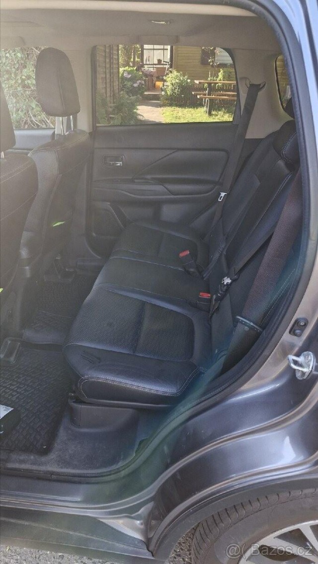 Mitsubishi Outlander 2,3   4x4