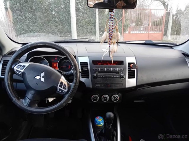 Mitsubishi Outlander 2,2