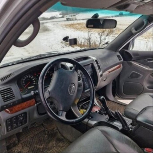 Toyota Land Cruiser 120