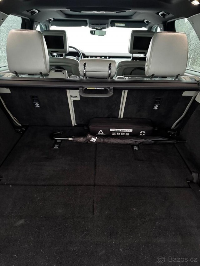 Land Rover Discovery 3,0   HSE LUXURY, 190k rok výr