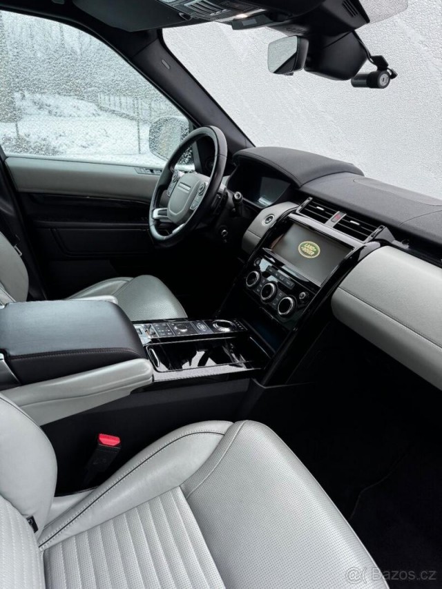 Land Rover Discovery 3,0   HSE LUXURY, 190k rok výr