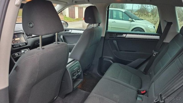 Volkswagen Touareg 3,0   TDI, 4x4, 180 kW, první 