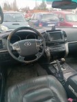 Toyota Land Cruiser V8
