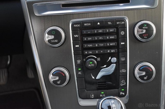 Volvo XC60 2,4   Summum 158 kw AT