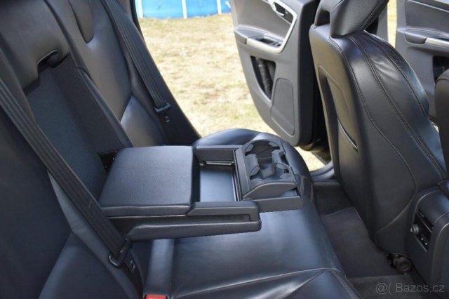 Volvo XC60 2,4   Summum 158 kw AT