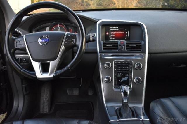 Volvo XC60 2,4   Summum 158 kw AT