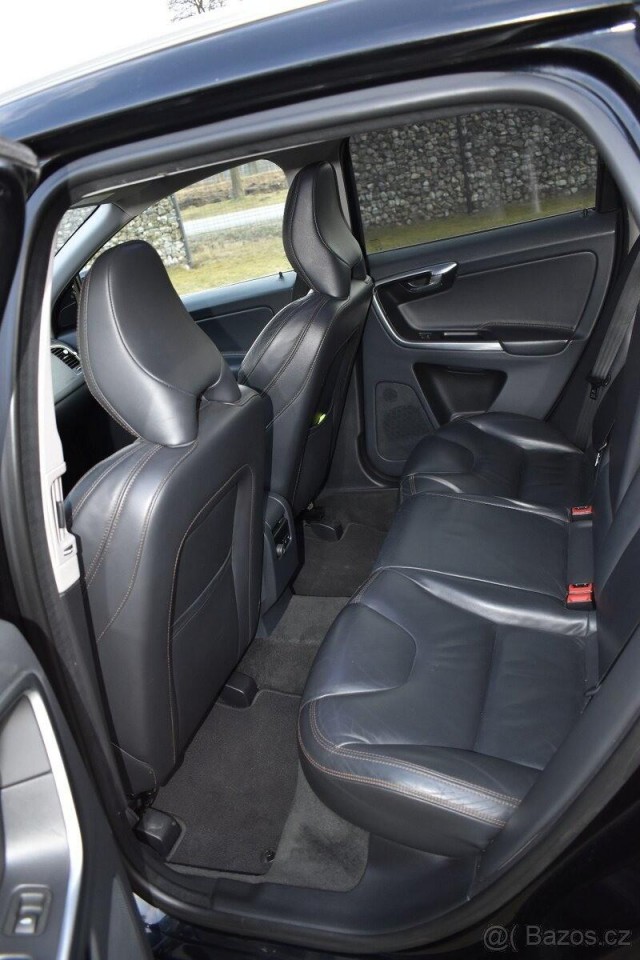 Volvo XC60 2,4   Summum 158 kw AT