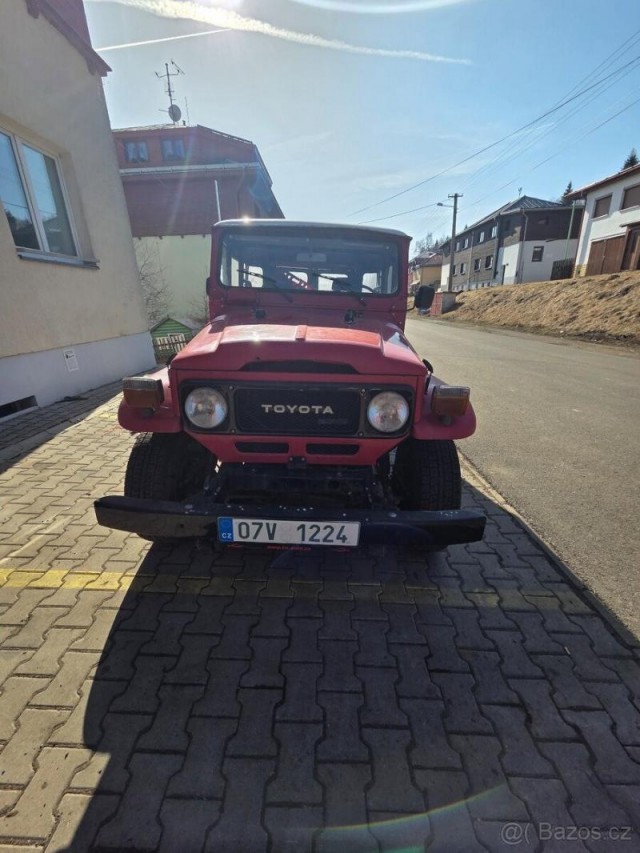 Toyota Land Cruiser BJ 42