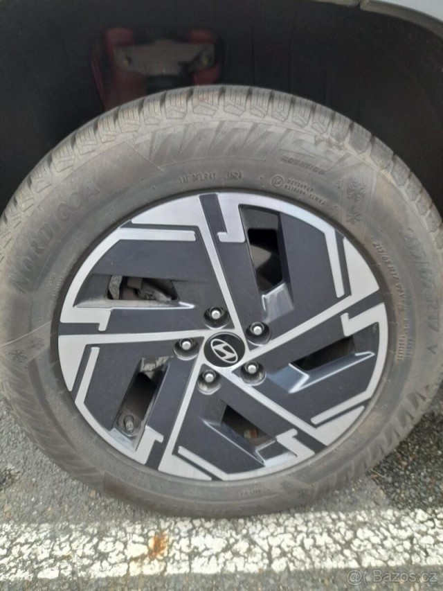 Hyundai Tucson 1,6   Podej auta