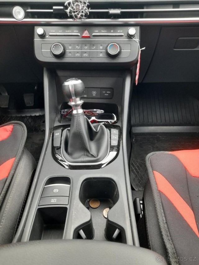 Hyundai Tucson 1,6   Podej auta