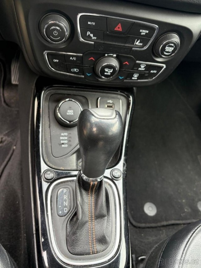 Jeep Compass 2,0   12/2017 D limited 4x4 1.