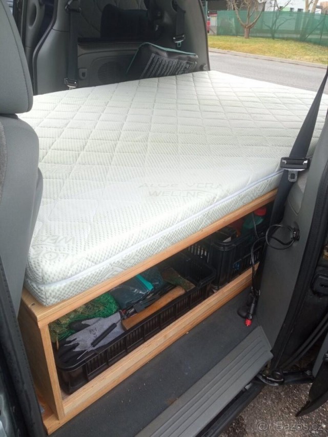 Chrysler Voyager 2,8   IV, CRD, r.v. 2005