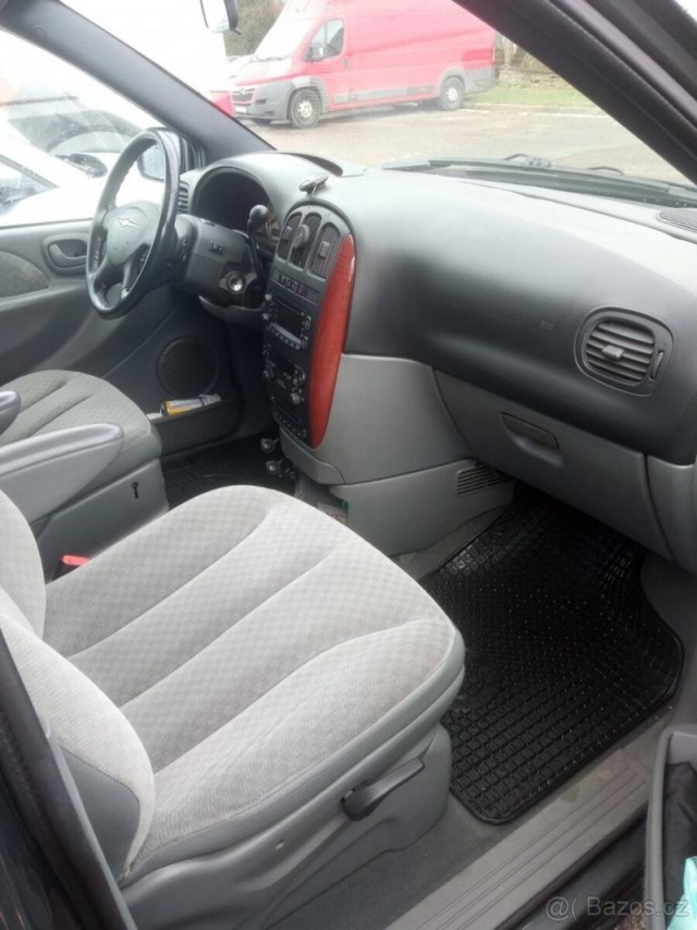 Chrysler Voyager 2,8   IV, CRD, r.v. 2005