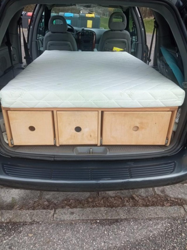 Chrysler Voyager 2,8   IV, CRD, r.v. 2005