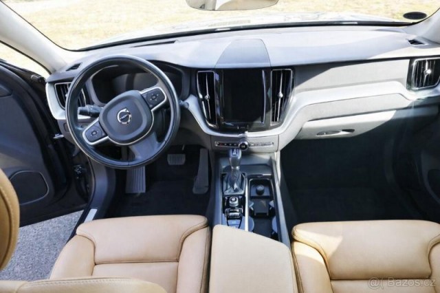 Volvo XC60 2,0   D4 FWD 140 kW 2019 | DPH