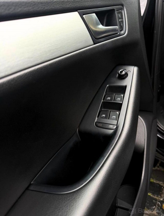 Audi Q5 2,0   Quattro S-line, 2010,Pan