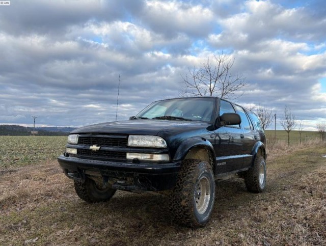 Chevrolet Blazer 4,3   4x4 V6 VORTEC, off-road