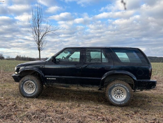 Chevrolet Blazer 4,3   4x4 V6 VORTEC, off-road
