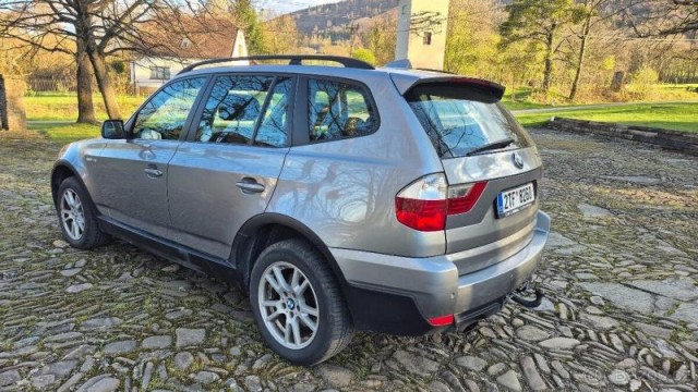 BMW X3 2,0   i benzín