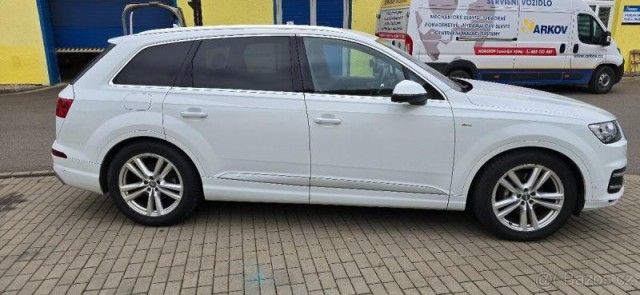Audi Q7 50 TDI 210 kW quattro TOP stav