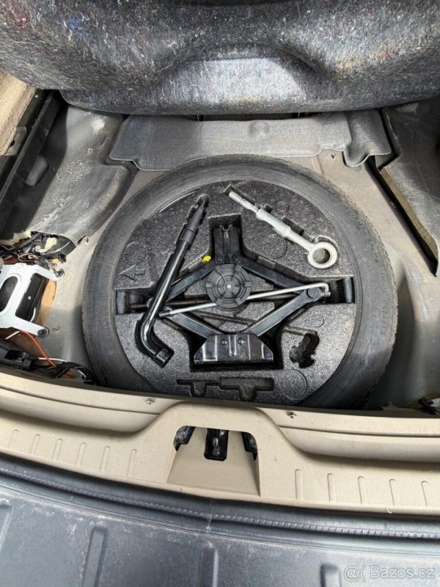 Volvo XC60 2,4   AWD, 120 kW, manuál, kůž