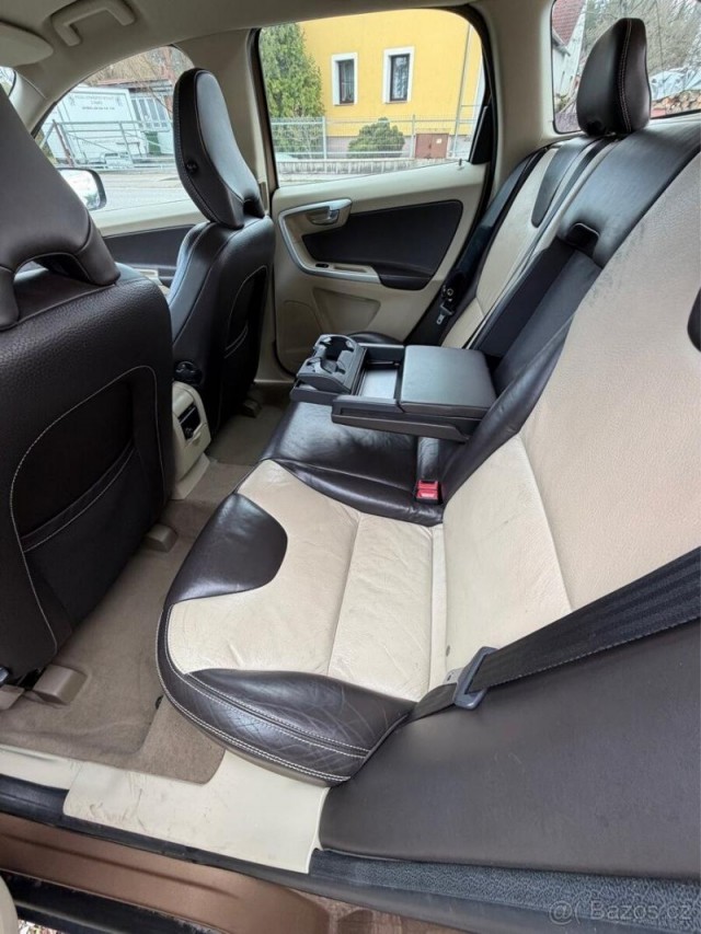 Volvo XC60 2,4   AWD, 120 kW, manuál, kůž