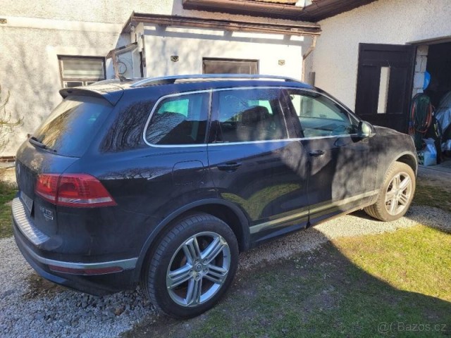 Volkswagen Touareg 3,0   TDi V6 193kw 4M R-LINE