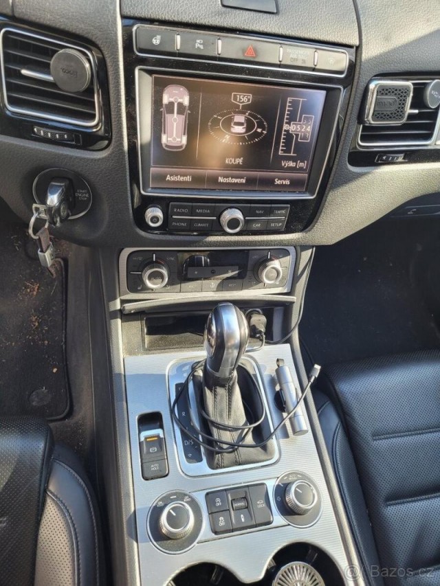 Volkswagen Touareg 3,0   TDi V6 193kw 4M R-LINE