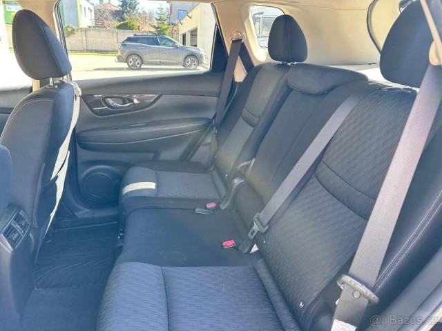 Nissan X-Trail 1,6   DIG-T koupeno v ČR