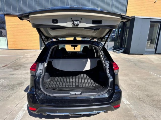 Nissan X-Trail 1,6   DIG-T koupeno v ČR