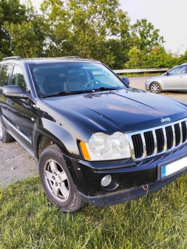 Jeep Grand Cherokee 3,0   CRD Laredo a tažné