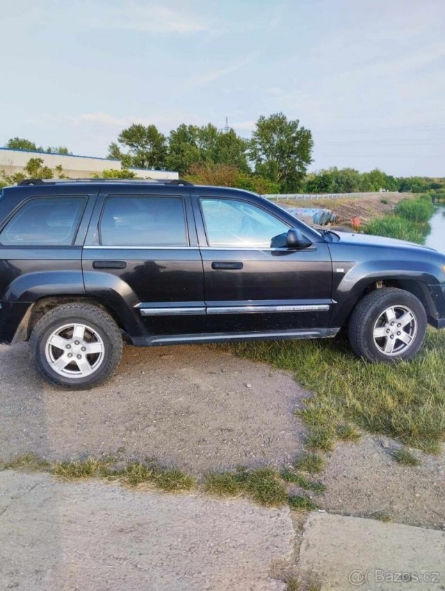 Jeep Grand Cherokee 3,0   CRD Laredo a tažné