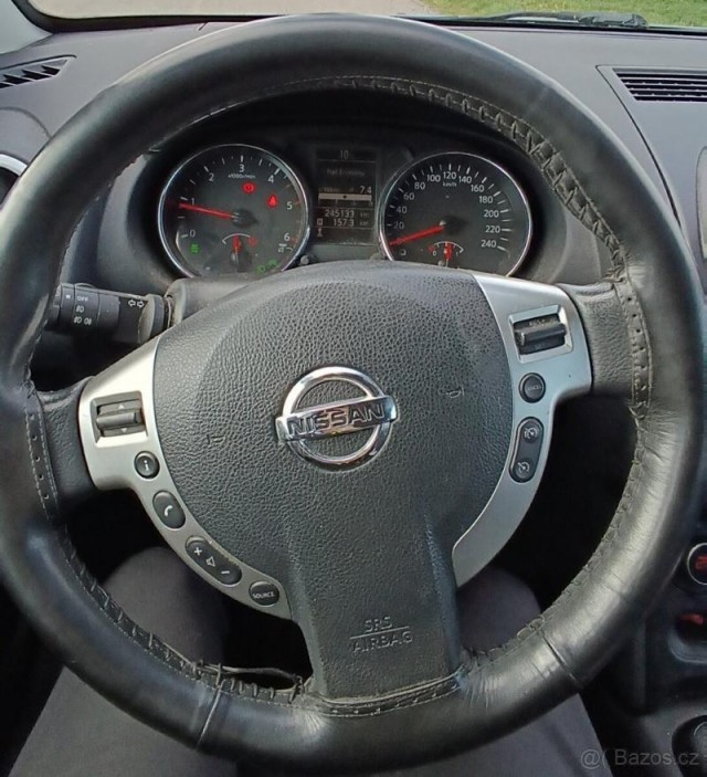 Nissan Qashqai 1,6   dci 96 kW PANORAMA