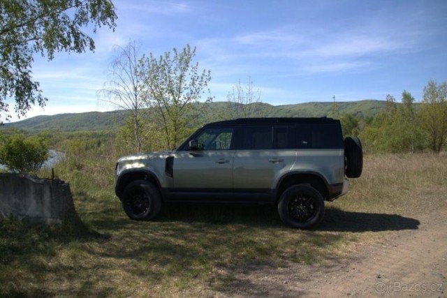Land Rover Defender 3,0   110