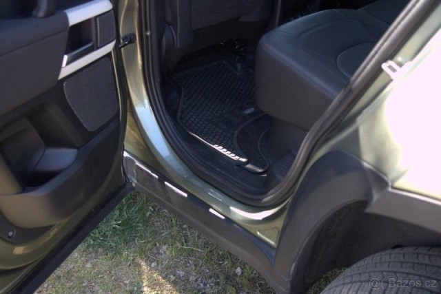 Land Rover Defender 3,0   110