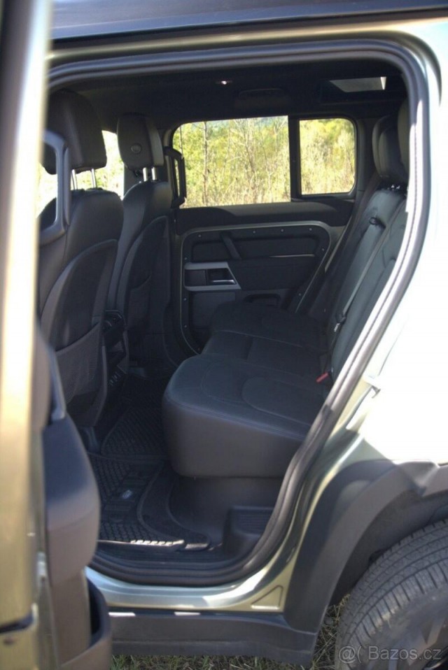 Land Rover Defender 3,0   110