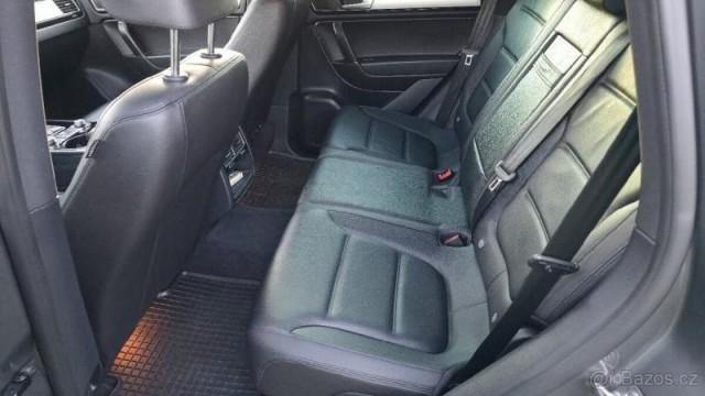 Volkswagen Touareg 3,0   TDI 193KW Top stav