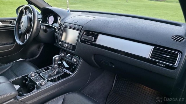 Volkswagen Touareg 3,0   TDI 193KW Top stav