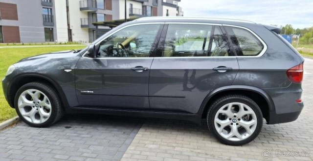 BMW X5 xDrive 180kW pravidelně servis