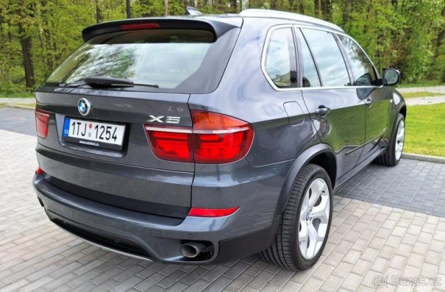 BMW X5 xDrive 180kW pravidelně servis