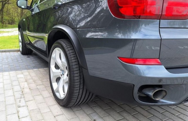 BMW X5 xDrive 180kW pravidelně servis